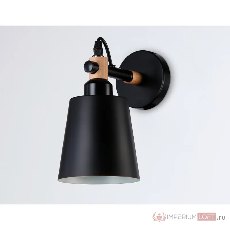 Настенный светильник со сменной лампой Ambrella TRADITIONAL TR82213 от ImperiumLoft