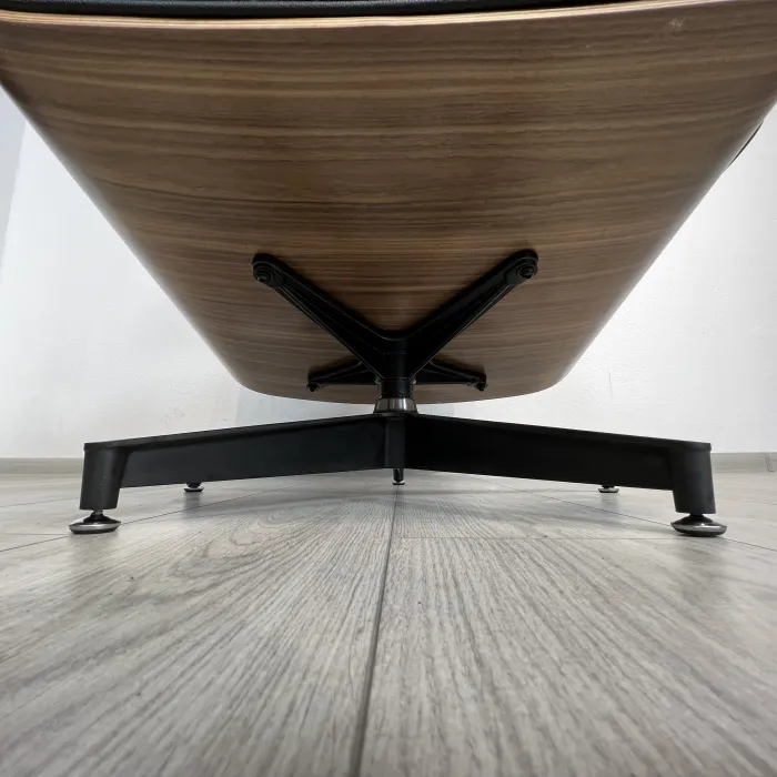 Кресло Lounge Chair & Ottoman от ImperiumLoft
