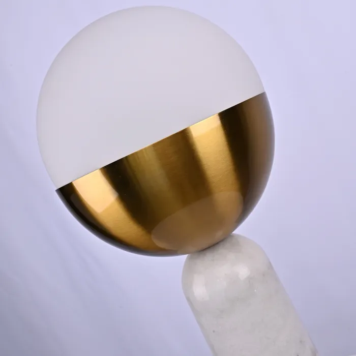 Настольная лампа Marble Globe White от ImperiumLoft