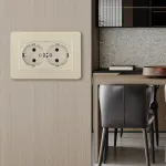 Розетка двойная с заземлением и шторками Arte Milano SET16-double-40-2 shampan