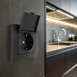 Комплект розетки с заземлением и шторками Arte Milano SET06-1-41-1 black