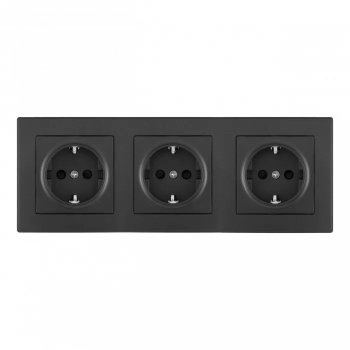 Розетка тройная (трехпостовая) с заземлением и шторками Arte Milano SET06-3-40-1x3 black от ImperiumLoft