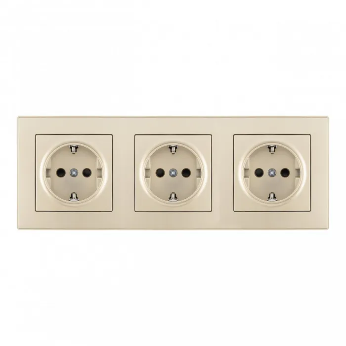 Розетка тройная (трехпостовая) с заземлением и шторками Arte Milano SET06-3-40-1x3 shampan от ImperiumLoft