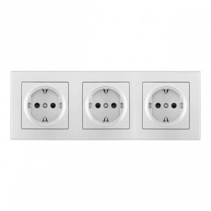 Розетка тройная (трехпостовая) с заземлением и шторками Arte Milano SET06-3-40-1x3 silver от ImperiumLoft