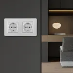 Розетка двойная (двухпостовая) с заземлением и шторками Arte Milano SET16-2-40-1x2 silver от ImperiumLoft