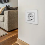 Комплект розетки с заземлением, шторками, рамкой однопостовой Arte Milano SET16-1-40-1 silver от ImperiumLoft