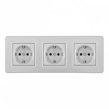 Розетка тройная (трёхпостовая) с заземлением и шторками Arte Milano SET16-3-40-1x3 silver