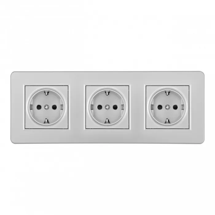 Розетка тройная (трехпостовая) с заземлением и шторками Arte Milano SET16-3-40-1x3 silver от ImperiumLoft