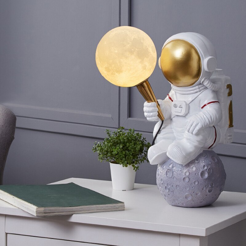 Лампа настольная astronaut i