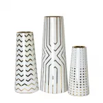 Ваза white geometric pattern