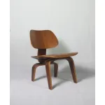 Стул eames lcw