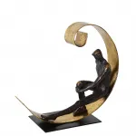 Статуэтка man on round shelf decoration-b