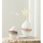 Ваза BlessLight Flowing white vase A 4160