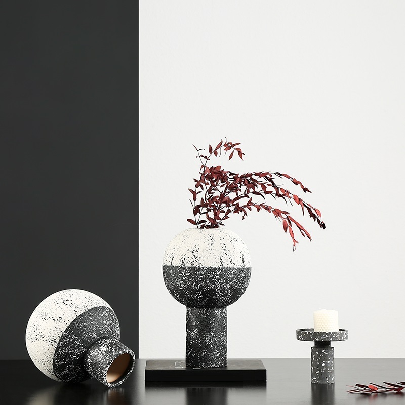 Ваза BlessLight Black and white vase 9659