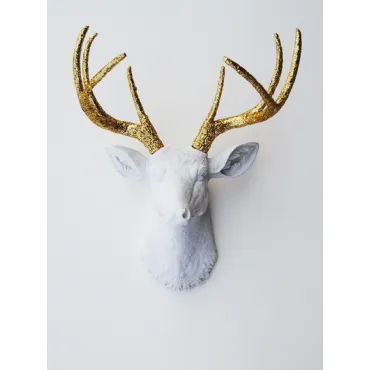 Голова оленя - Белая / золотые рога