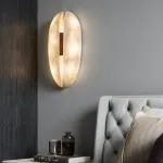 Настенный светильник Split Marble с плафонами из мрамора от VINSA