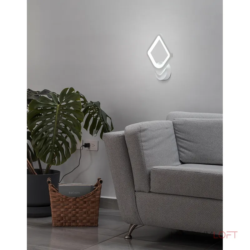 Настенный светильник Escada SQUARE 10220/1LED 18W Настенный светильник Escada SQUARE 10220/1LED 18W