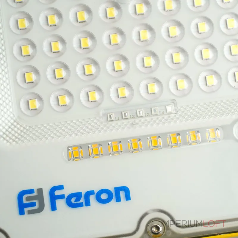 Светодиодный прожектор переносной с зарядным устройством Feron LL-951 LED IP66 50W 6400К