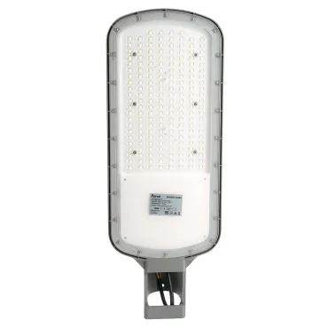 Светодиодный уличный консольный светильник Feron SP3070 LED IP66 120W 5000К Светодиодный уличный консольный светильник Feron SP3070 LED IP66 120W 5000К