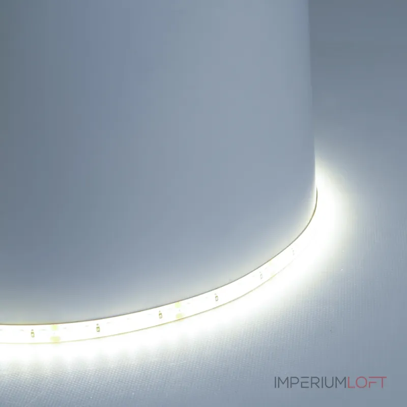 Светодиодная LED лента 120SMD(2835)/м 11Вт/м 24V 5000*8*1.22мм 6000К IP65 Feron 51636