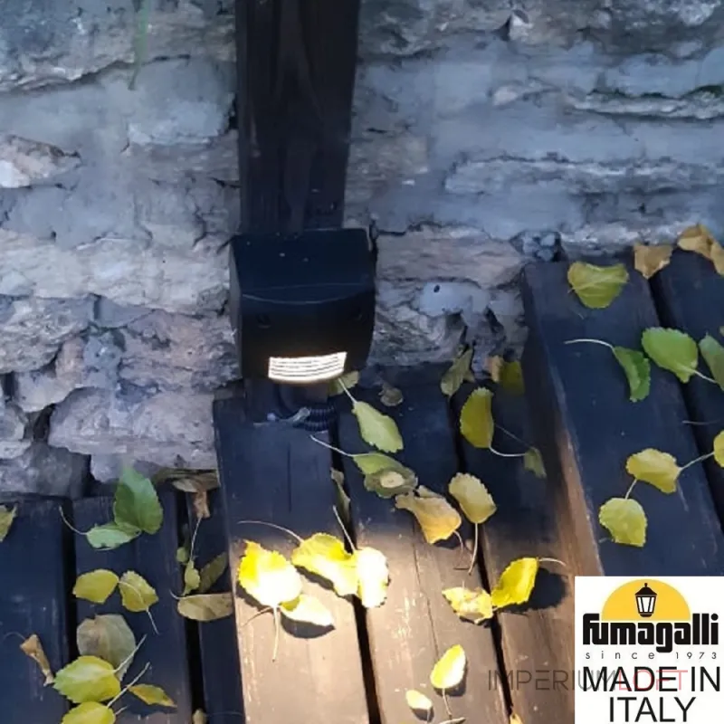 Светильник для подсветки лестниц накладной FUMAGALLI EXTRALETI 100 Square-ST 3S4.000.000.AYG1L Светильник для подсветки лестниц накладной FUMAGALLI EXTRALETI 100 Square-ST 3S4.000.000.AYG1L