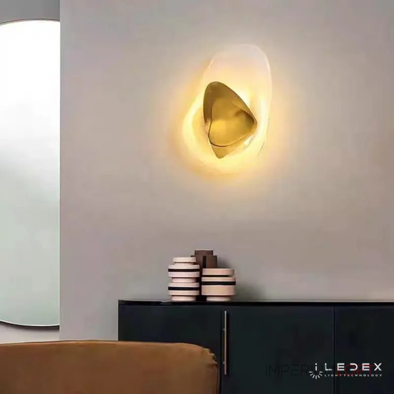 Настенный светильник iLedex SILK F096-9W-3000K BRASS&WHITE Настенный светильник iLedex SILK F096-9W-3000K BRASS&WHITE