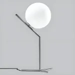Настольная лампа IC Lights Family Michael Anastassiades High Chrome со стеклянным плафоном в форме шара