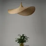 Подвесной светильник Straw Hat Pendant D60 из плетеного ротанга