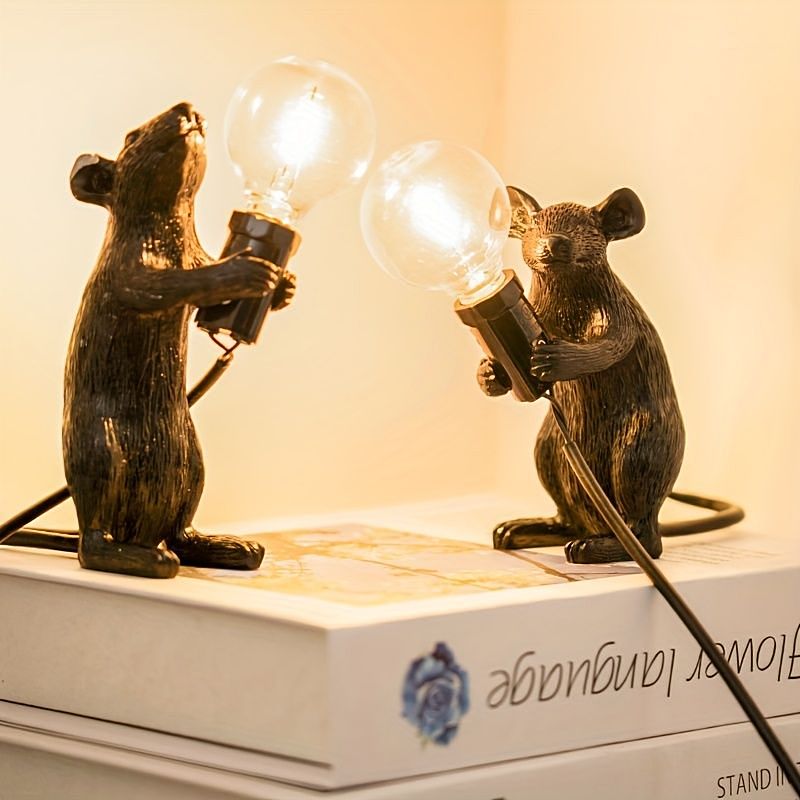 Настольная лампа Mouse Sitting Black с оригинальным оформлением в виде милой мышки