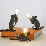 Настольная лампа Mouse Sitting Black с оригинальным оформлением в виде милой мышки