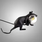 Настольная лампа Mouse Lying Black с оригинальным оформлением в виде милой мышки