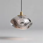 Подвесной светильник ANSEL A Transparent Brass с плафоном неправильной формы из стекла ручной работы с эффектом воздушных пузырьков