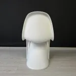Стул Panton White изогнутой формы от LaLume 