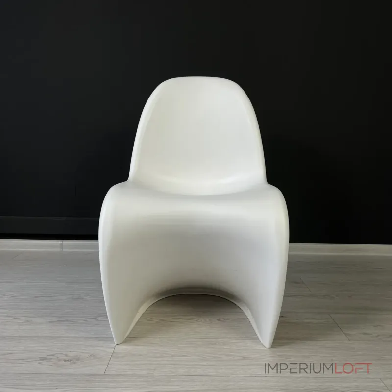 Стул Panton White изогнутой формы от LaLume 