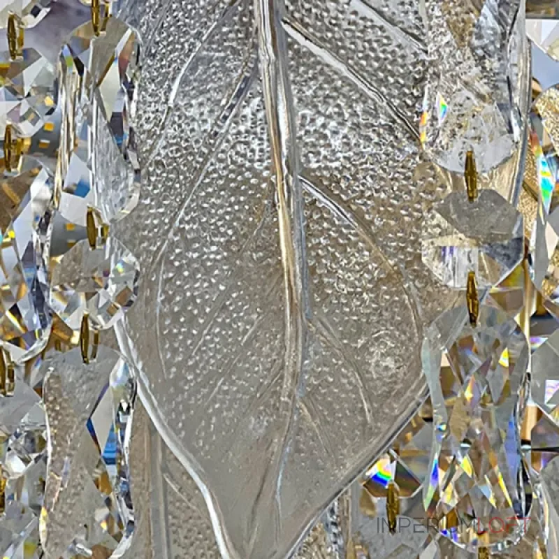 Серия люстр с многоярусным абажуром из подвесок в виде листьев из стекла и декором из хрустальных бусин разной формы VIRGILIO от ImperiumLoft Серия люстр с многоярусным абажуром из подвесок в виде листьев из стекла и декором из хрустальных бусин разной формы VIRGILIO от ImperiumLoft