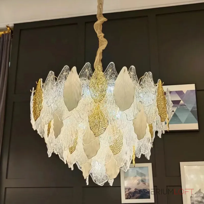 Серия люстр с многоярусным абажуром из подвесок в виде листьев из стекла, металла и керамики OLEANDER от ImperiumLoft Серия люстр с многоярусным абажуром из подвесок в виде листьев из стекла, металла и керамики OLEANDER от ImperiumLoft