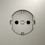 Розетка с заземлением без рамки Voltum S70 VLS040103 от ImperiumLoft