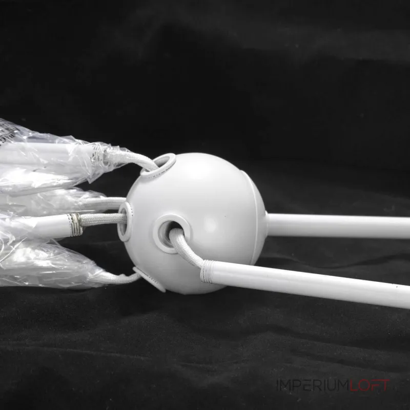 Подвесная люстра Lussole LSP-8268-W