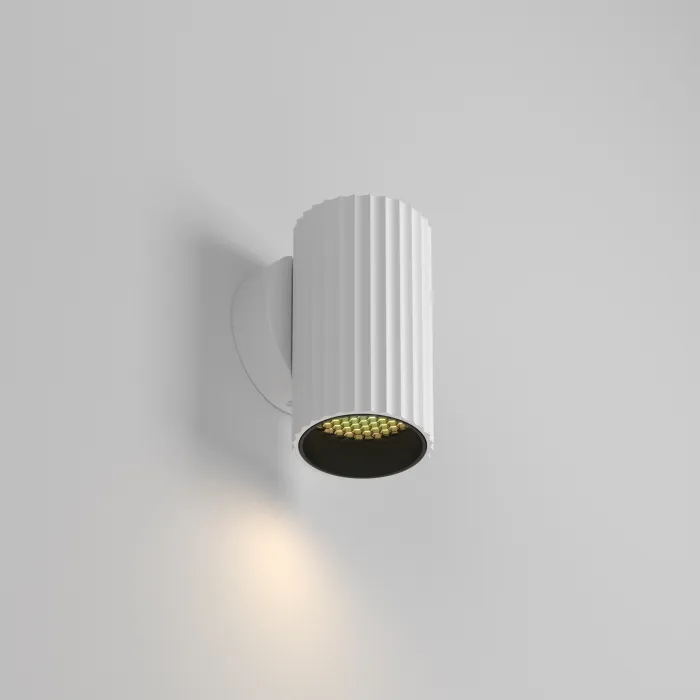 Настенный светильник (бра) Maytoni Wall C106WL-01-GU10-W от ImperiumLoft