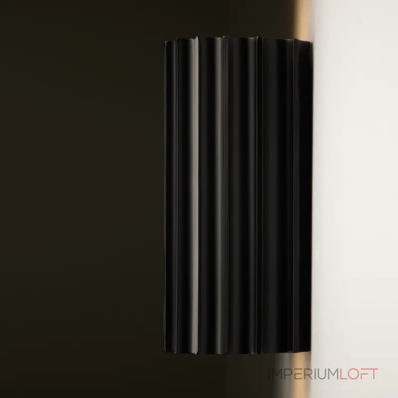 Настенный светильник Freya Modern FR5437WL-L7B