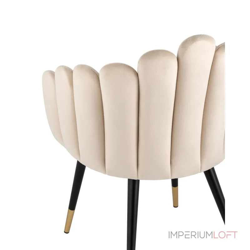 Камелия бежевый