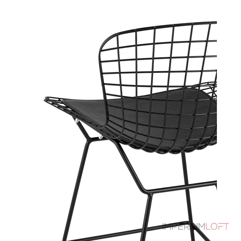 с низкой спинкой Bertoia черный металл с черной подушкой из экокожи