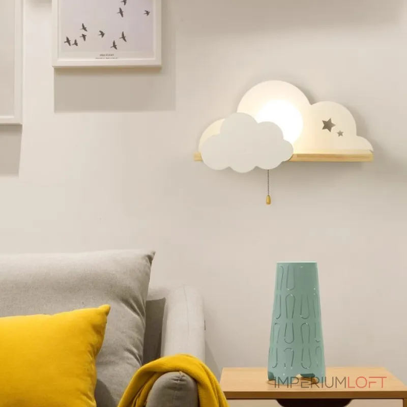 Настенный светильник с белым шарообразным плафоном на деревянной полочке с декоративными облаками Бра CUTE WHITE от ImperiumLoft Настенный светильник с белым шарообразным плафоном на деревянной полочке с декоративными облаками Бра CUTE WHITE от ImperiumLoft