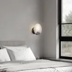Настенный светильник с дисковидным рассеивателем из мрамора HOLMFAST BLACK