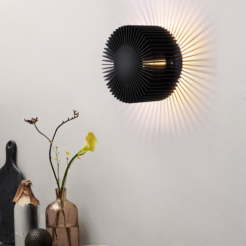 Настенный светодиодный cветильник в виде цилиндра с радиально расположенными пластинами SMED PINK 3000 от ImperiumLoft Настенный светодиодный cветильник в виде цилиндра с радиально расположенными пластинами SMED PINK 3000 от ImperiumLoft