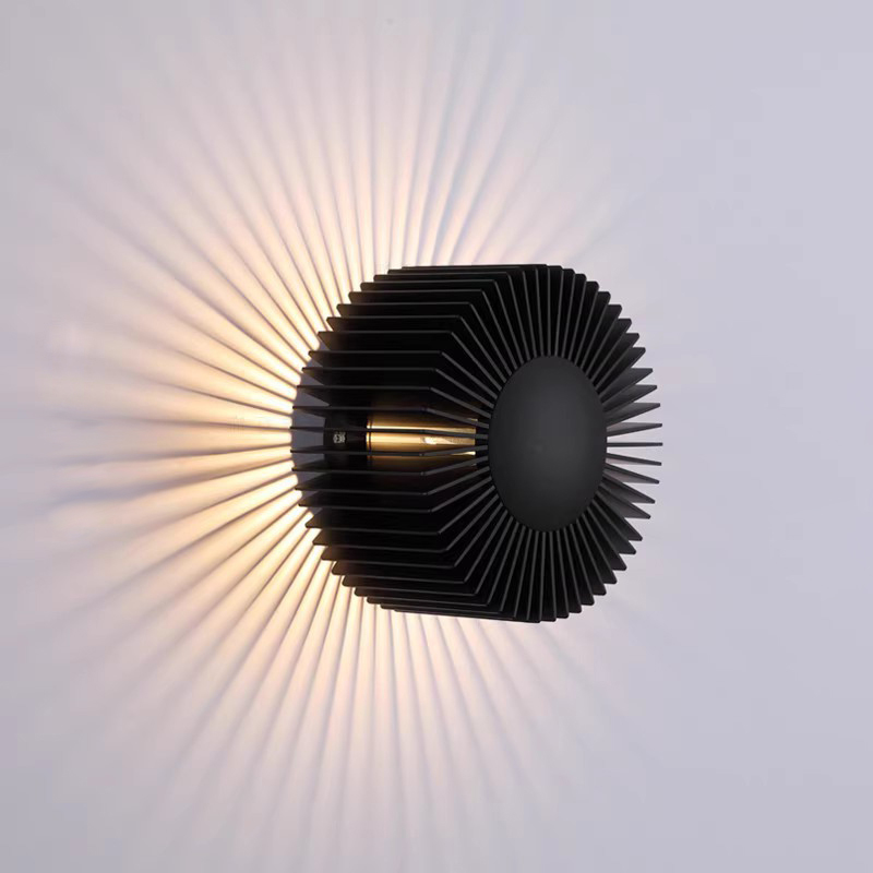 Настенный светодиодный cветильник в виде цилиндра с радиально расположенными пластинами SMED GOLD 5000 от ImperiumLoft Настенный светодиодный cветильник в виде цилиндра с радиально расположенными пластинами SMED GOLD 5000 от ImperiumLoft