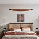 Реечный светодиодный рядный светильник в ретро стиле с листовидным абажуром, имитирующими темную древесину VAAGE L135