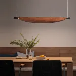 Реечный светодиодный рядный светильник в ретро стиле с листовидным абажуром, имитирующими темную древесину VAAGE L135