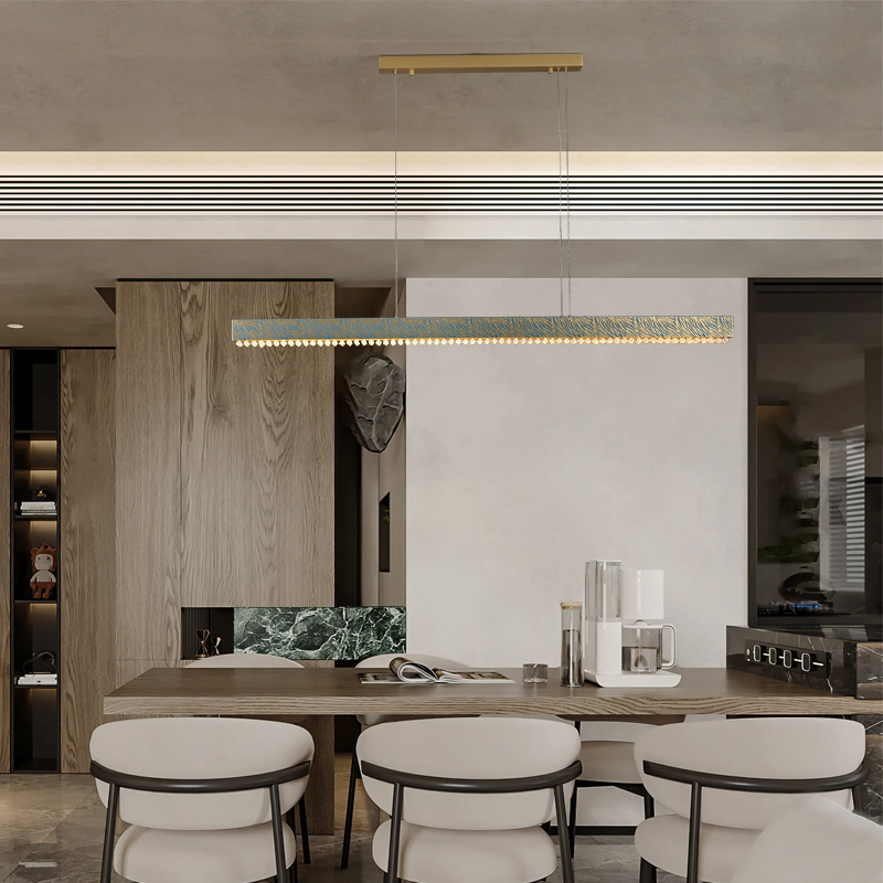 Реечный светодиодный рядный светильник с декором из хрустальных ограненных подвесок на латунном корпусе с рельефным «хищным» узором TIGER LONG L120 от ImperiumLoft Реечный светодиодный рядный светильник с декором из хрустальных ограненных подвесок на латунном корпусе с рельефным «хищным» узором TIGER LONG L120 от ImperiumLoft