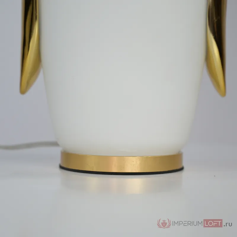 Настольная лампа из белого матового стекла Birdi Penguin White от ImperiumLoft